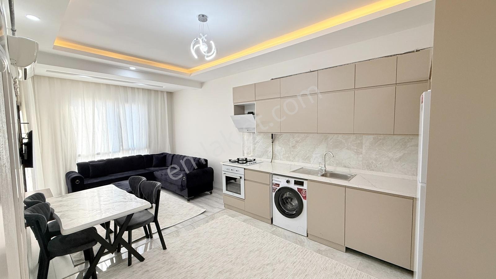 Ön Cephe Full Sıfır Eşyalı Kiracılı Satılık 1+1 Lüks Daire