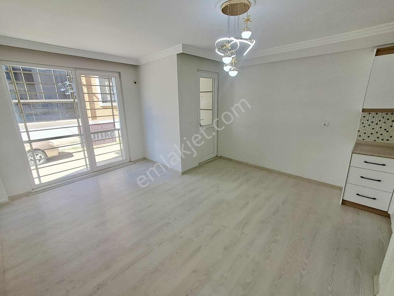 Royal'den Akçay'da 8 Yaşında Ön Cephe Masrafsız Fırsat 2+1 Daire — fotoğraf 6