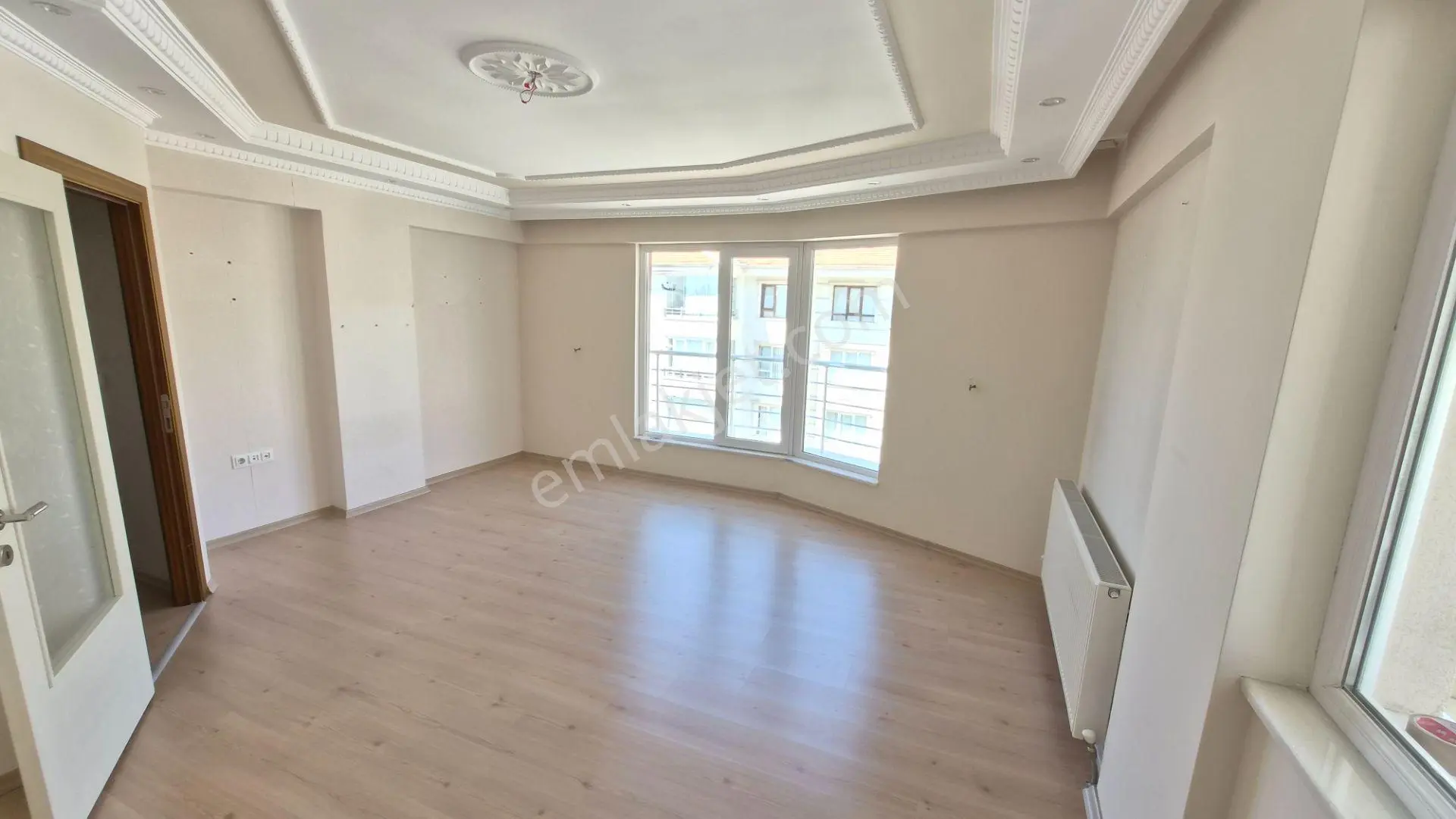 Saimekadaında 3. Katta Asansörlü 4+1 Dublex Satılık Daire — fotoğraf 2