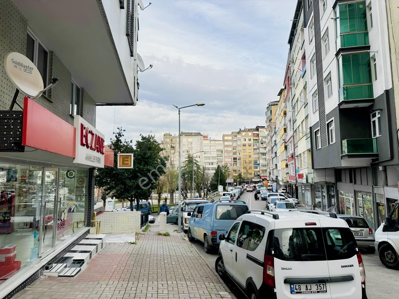 Deneyim'den Anneler Parkına Cephe Deniz Manzaralı Fırsat 2+1 — fotoğraf 17
