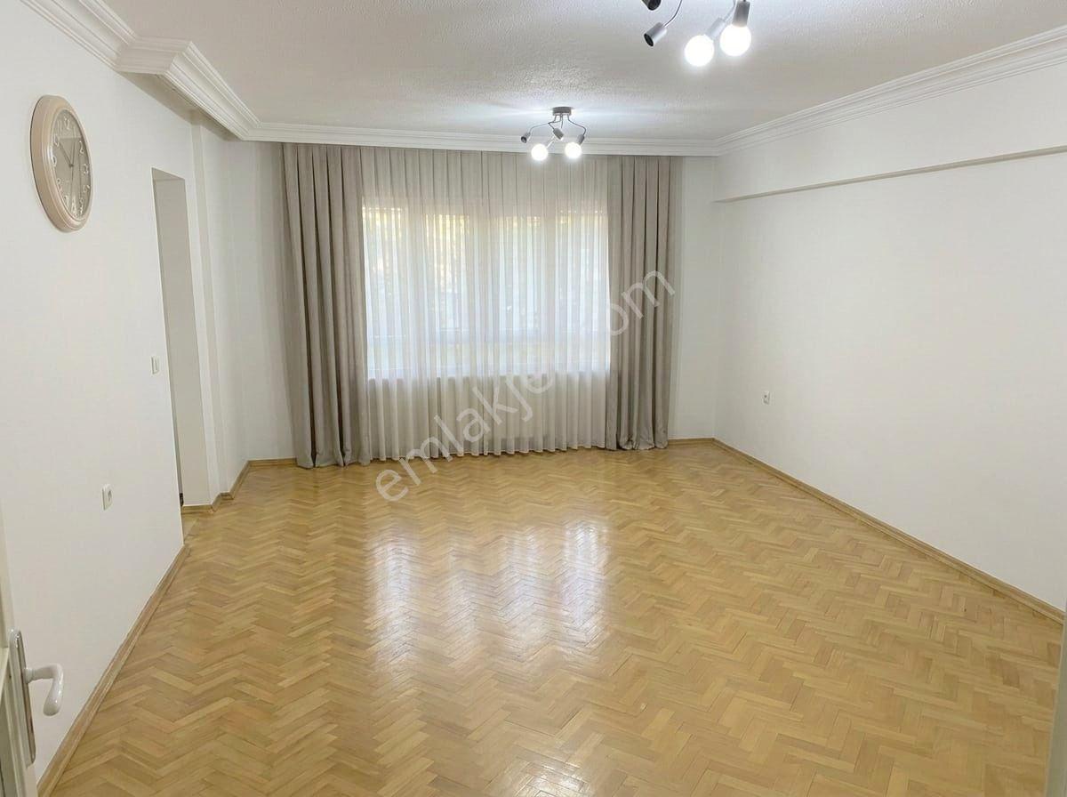 Hemdem Gayrimenkul'den Oğuzlar'da Site İçerisinde Batı Adliyesi Karşısı 3+1 Satılık Daire — fotoğraf 2