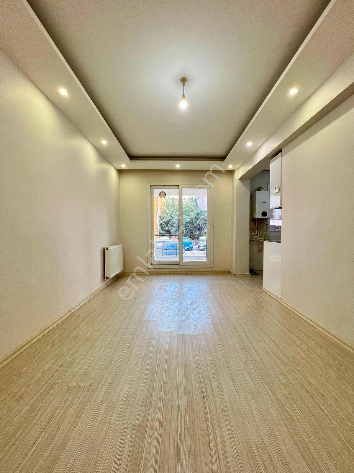 Çözüm Emlak'tan Muradiye İstasyon Bölgesi'nde 2+1 Satılık Daire — fotoğraf 3