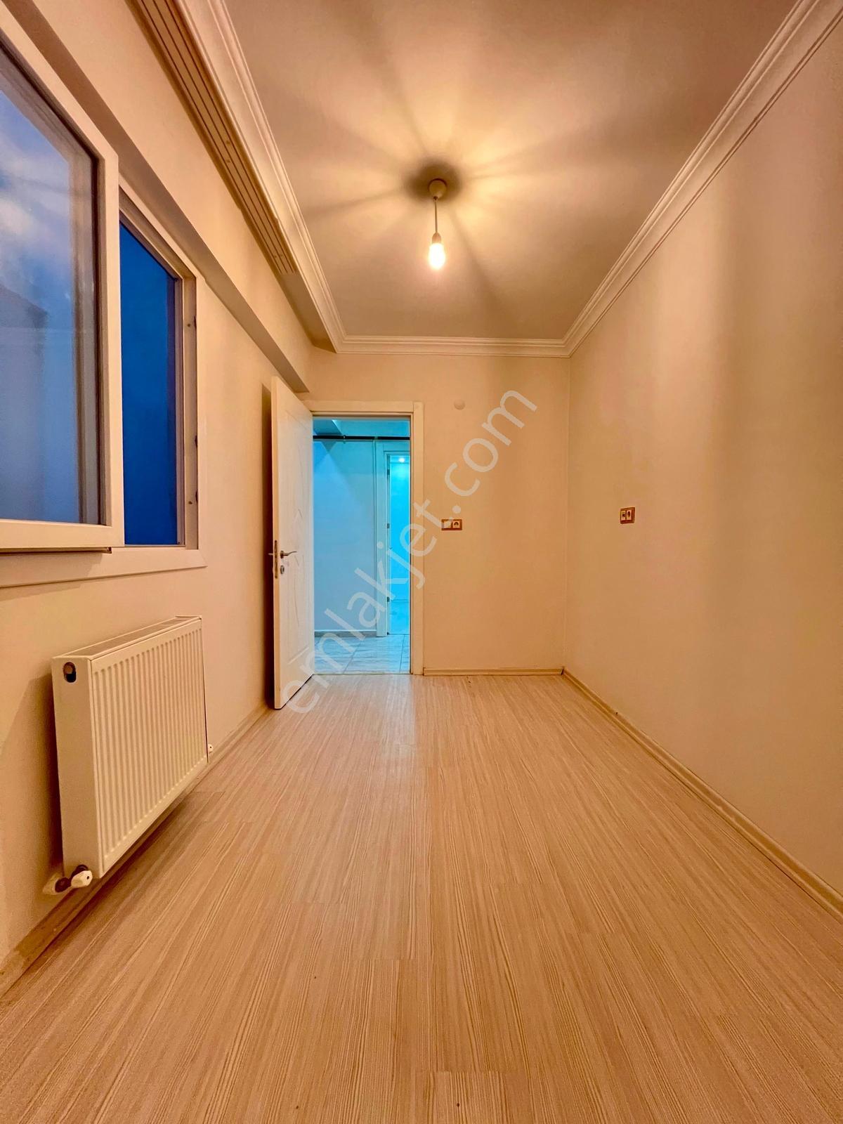 Çözüm Emlak'tan Muradiye İstasyon Bölgesi'nde 2+1 Satılık Daire — fotoğraf 10
