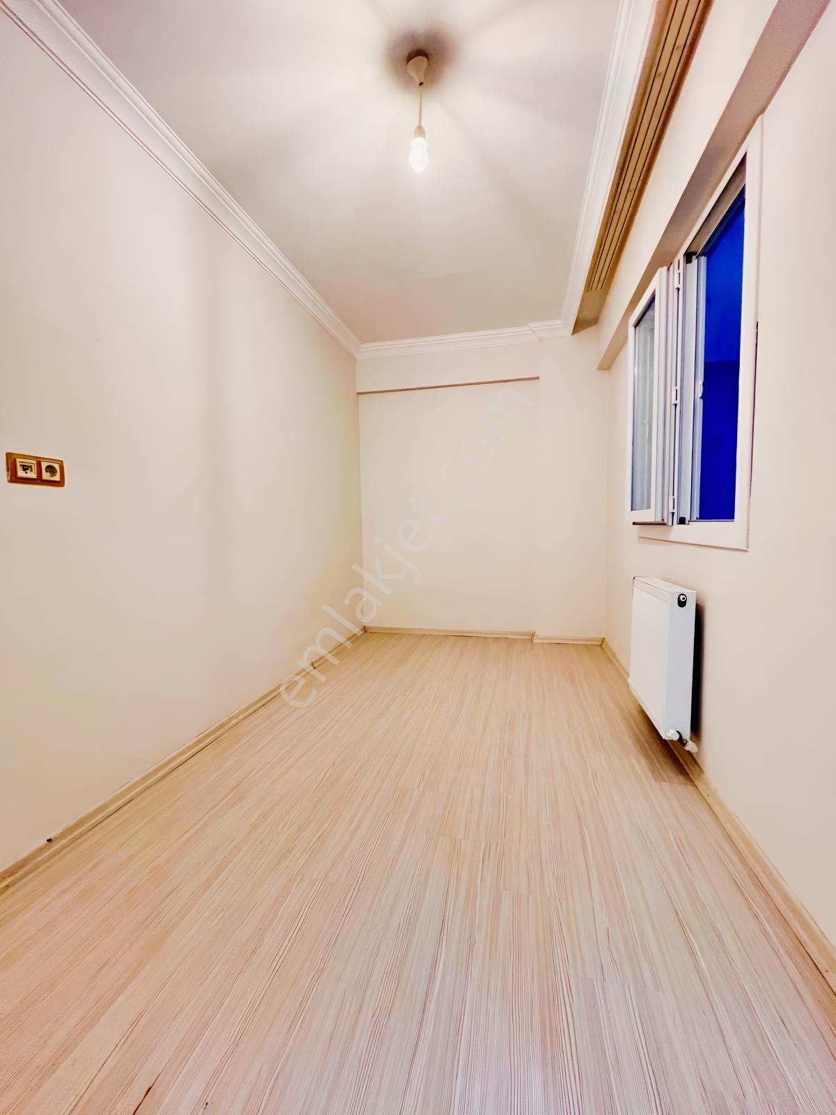 Çözüm Emlak'tan Muradiye İstasyon Bölgesi'nde 2+1 Satılık Daire — fotoğraf 11