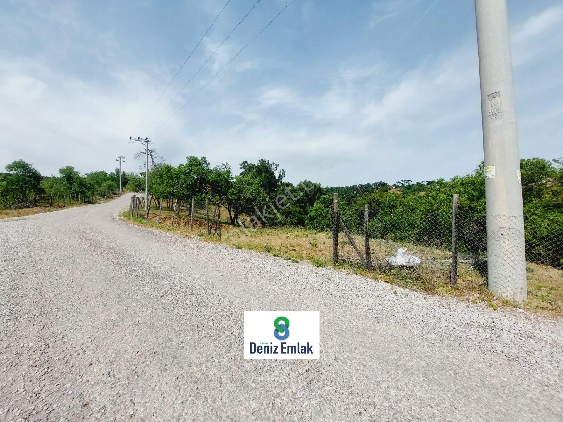 Denizden Havranda 1014 M2 Doğa İle İç İçe Satılık Yatırımlık Bahçe. — fotoğraf 2