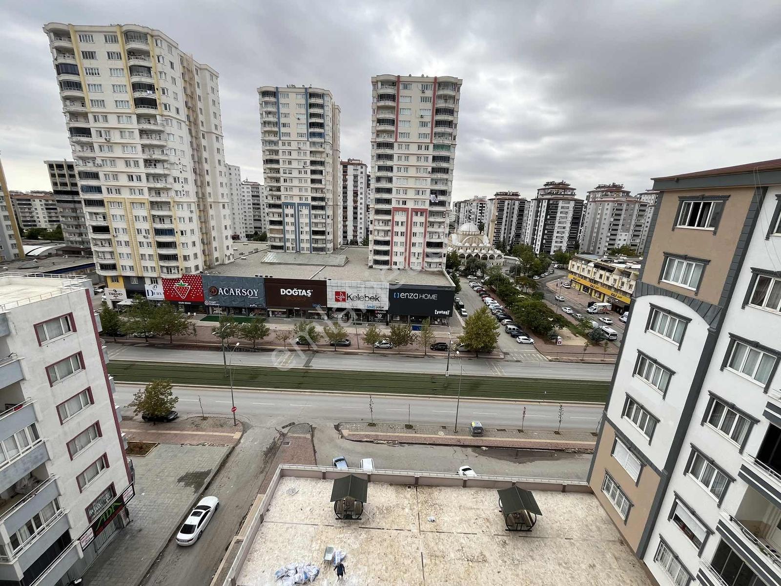 Ymz' Den Karataşın Kalbinde Tramvaya Sıfır Lüx 3+1 Daire — fotoğraf 8