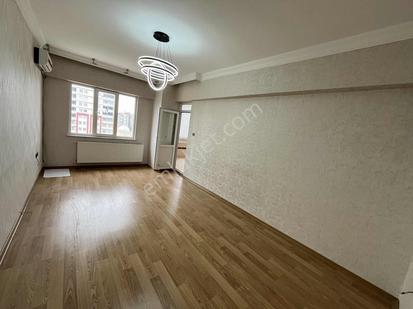 Ymz' Den Karataşın Kalbinde Tramvaya Sıfır Lüx 3+1 Daire — fotoğraf 9
