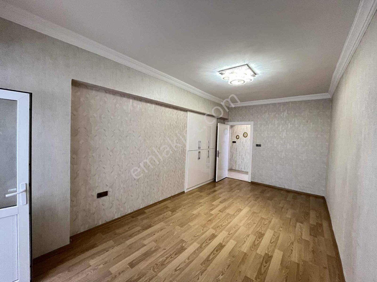 Ymz' Den Karataşın Kalbinde Tramvaya Sıfır Lüx 3+1 Daire — fotoğraf 13