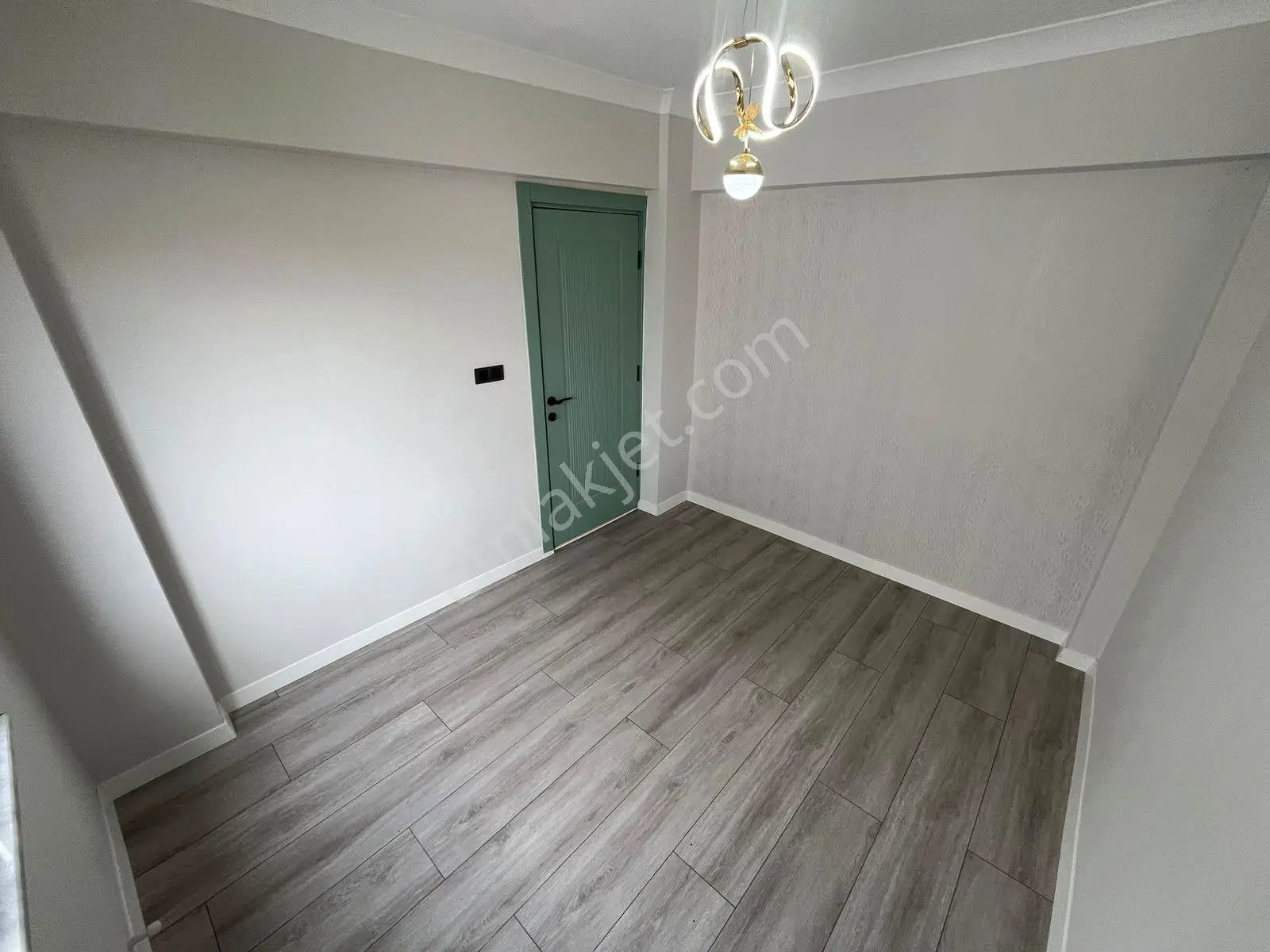 Yükselden Akçay Merkezde Denize 100 Mt Ön Cephe Ara Kat 2+1 — fotoğraf 19