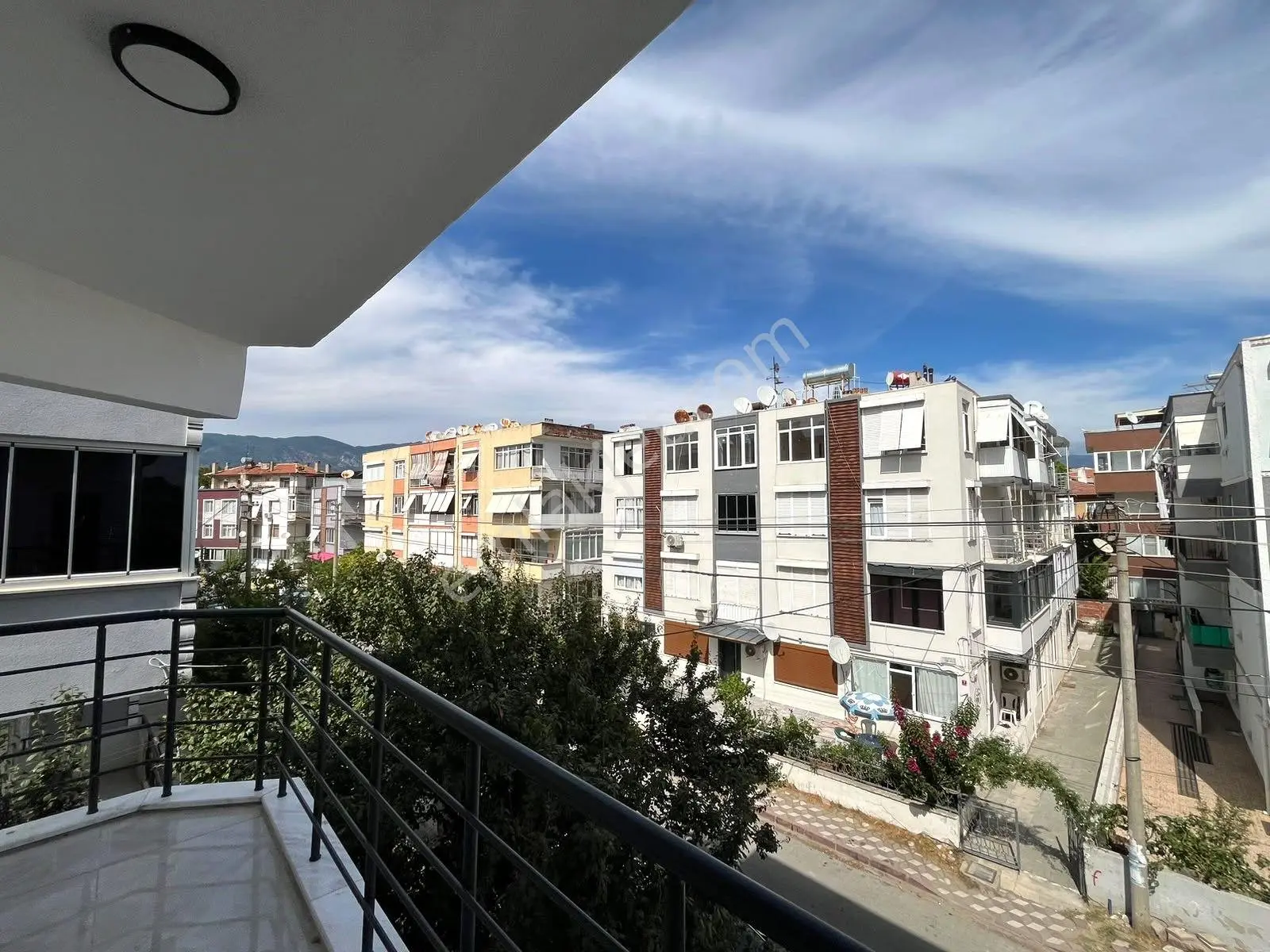 Yükselden Akçay Merkezde Denize 100 Mt Ön Cephe Ara Kat 2+1 — fotoğraf 23