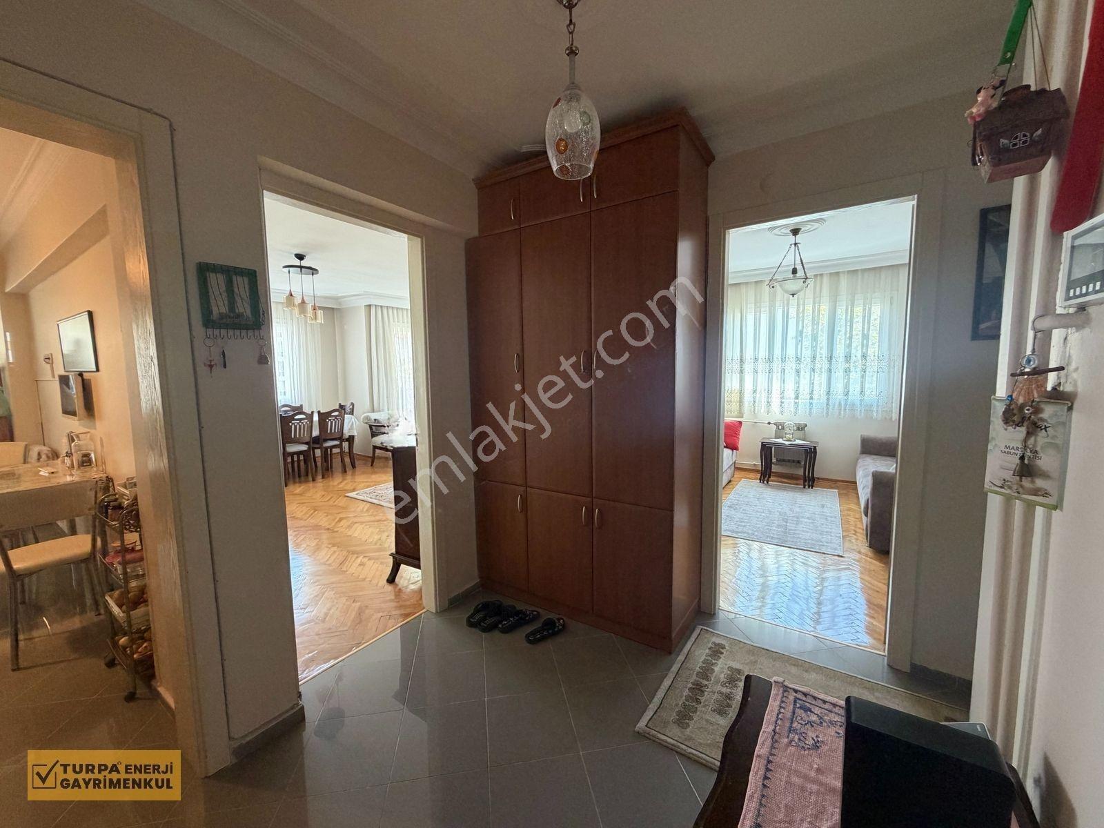 Yol Cephesi, Bakımlı, Ara Kat, Satılık Otoparklı 3+1 Köşe Daire — fotoğraf 12