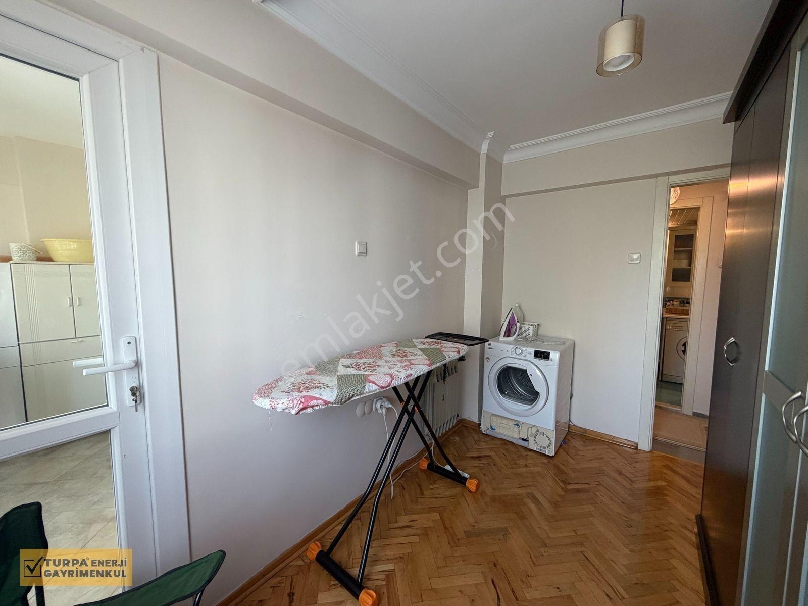 Yol Cephesi, Bakımlı, Ara Kat, Satılık Otoparklı 3+1 Köşe Daire — fotoğraf 18