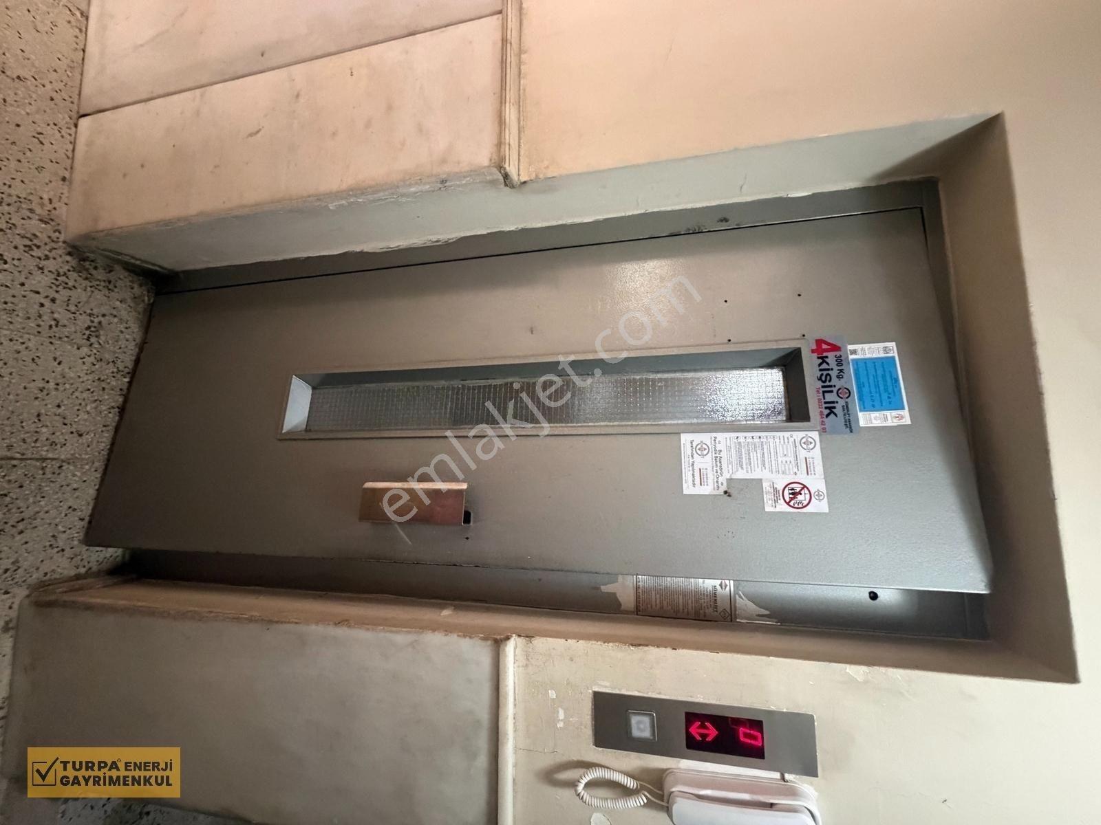 Yol Cephesi, Bakımlı, Ara Kat, Satılık Otoparklı 3+1 Köşe Daire — fotoğraf 29