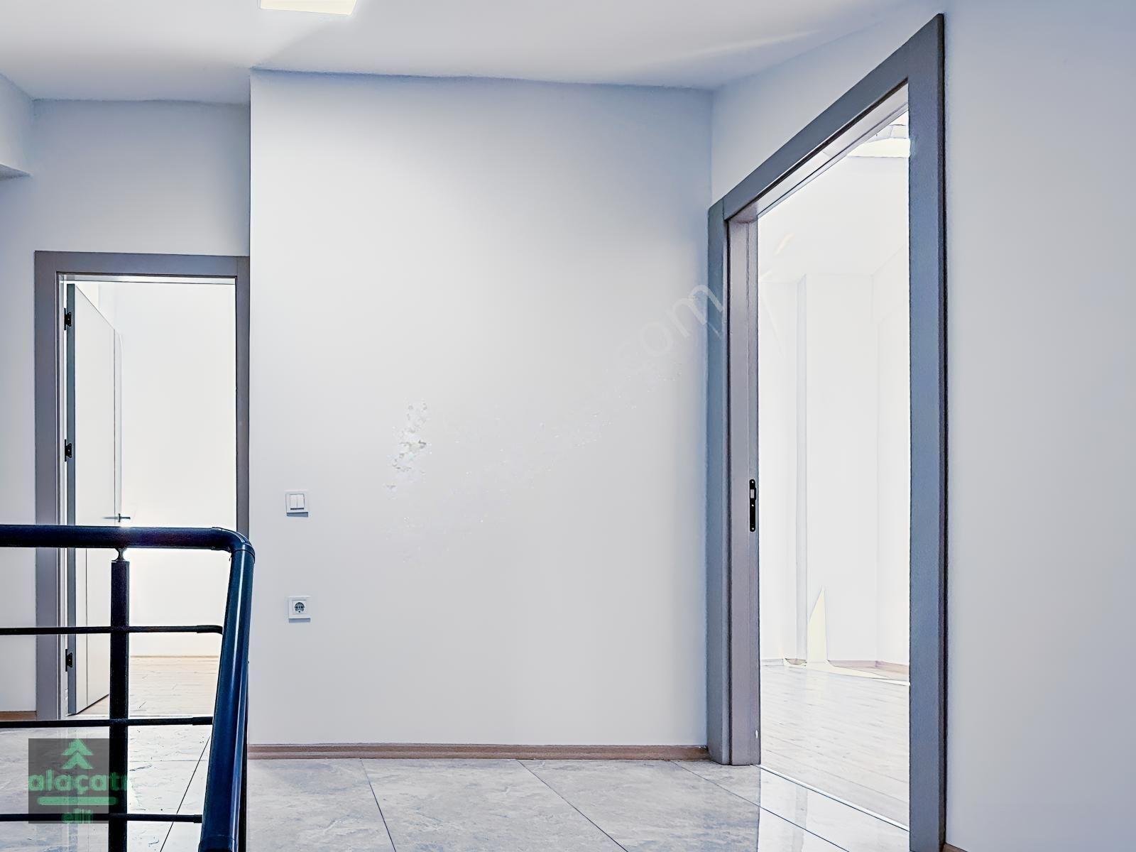 Kızılcaşar Yüksek Tavanlı Site İçinde Satılık 2+1 Daire — fotoğraf 21