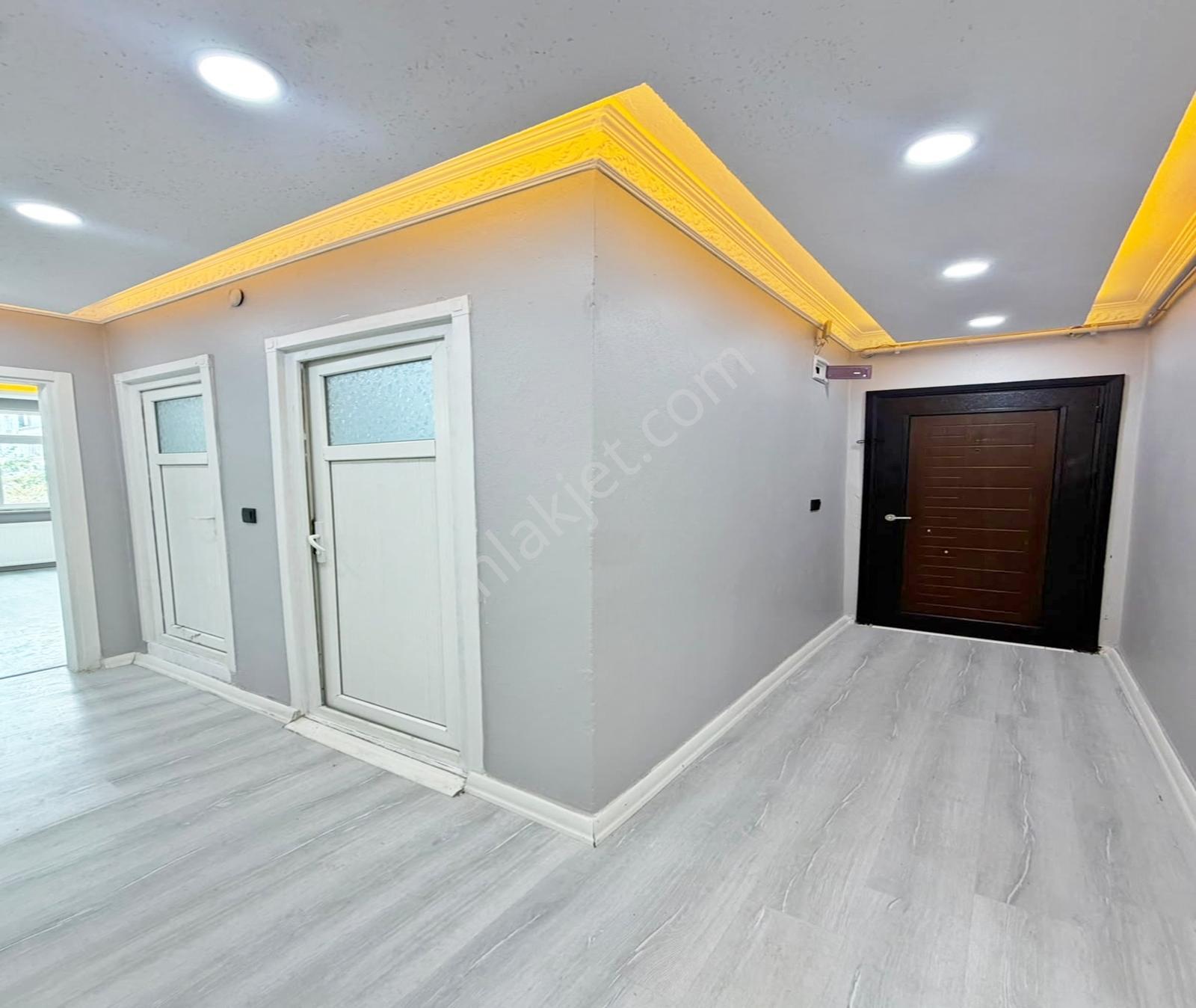 Esenyurt Kıraç Battalgazi Mah. 2.kat 2+1 Balkonlu 2.900.000 Tl — fotoğraf 8