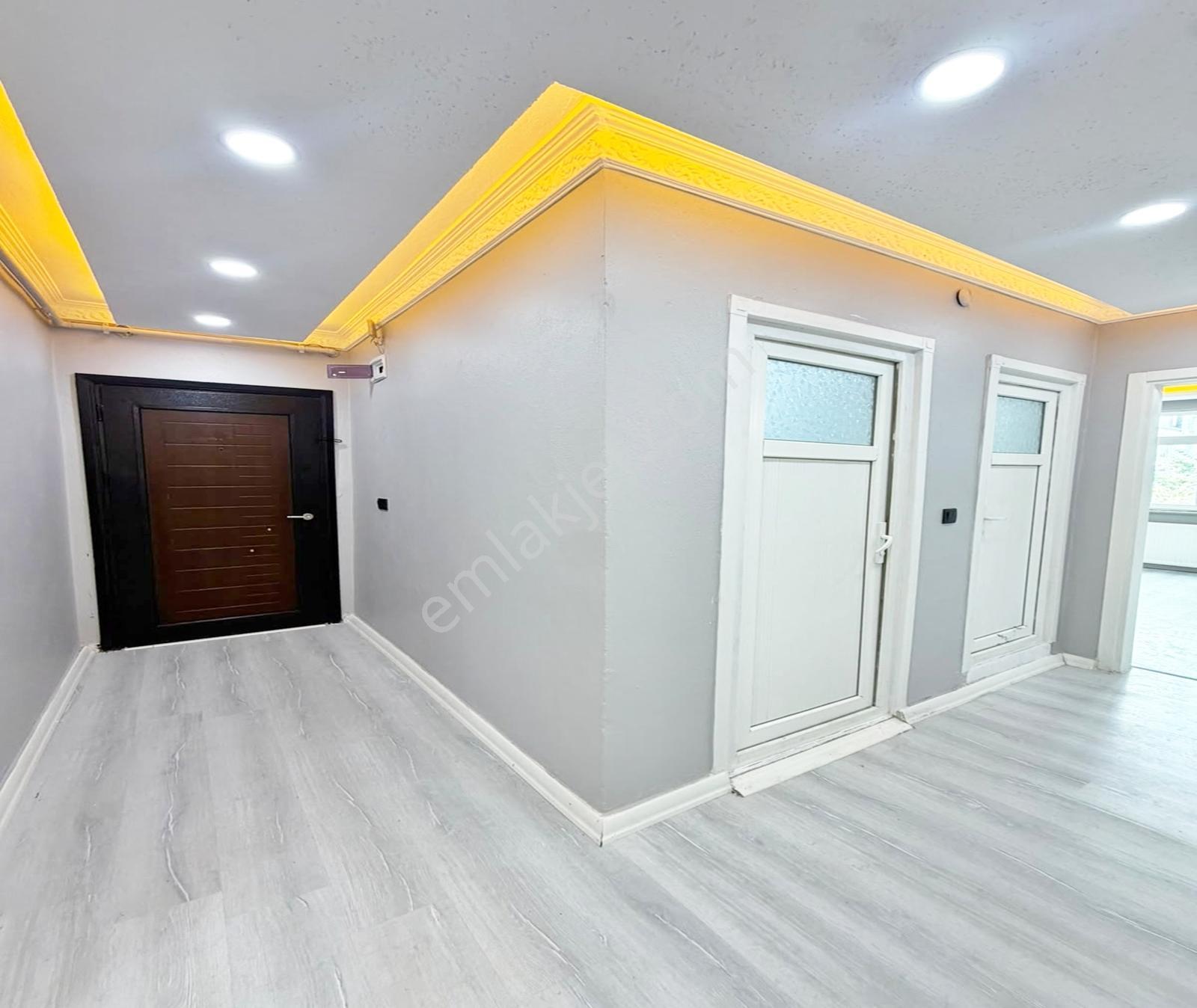 Esenyurt Kıraç Battalgazi Mah. 2.kat 2+1 Balkonlu 2.900.000 Tl — fotoğraf 11