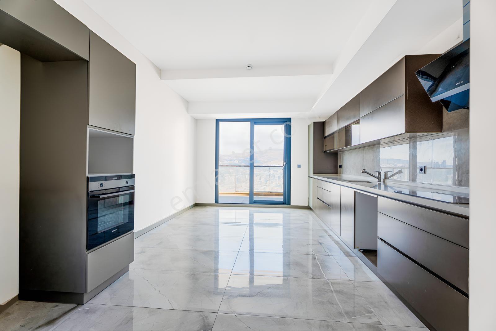 Bornova 4,5+1 İkon Live'deniz Manzaralı Satılık 313 M² Daire — fotoğraf 3