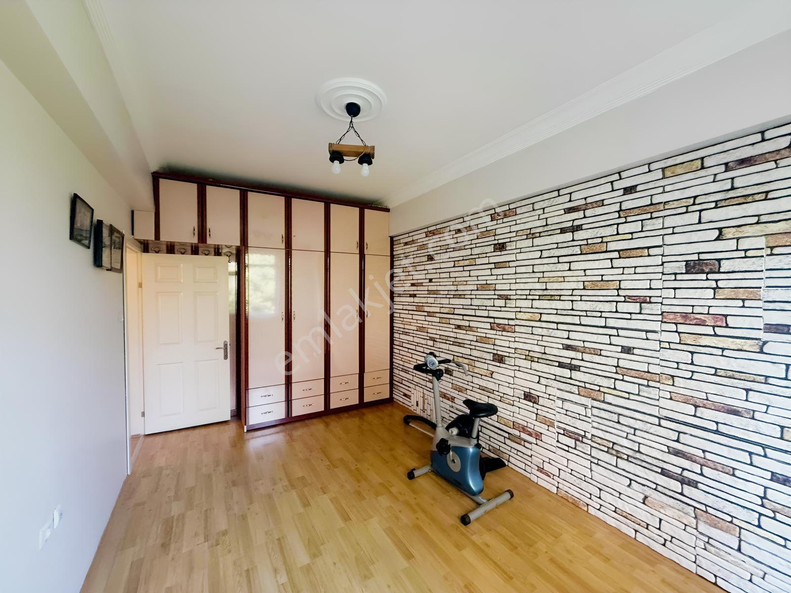 Fetanet Emlaktan Talas Kiçiköyde 3+1 Arakat Masrafsız Daire — fotoğraf 11