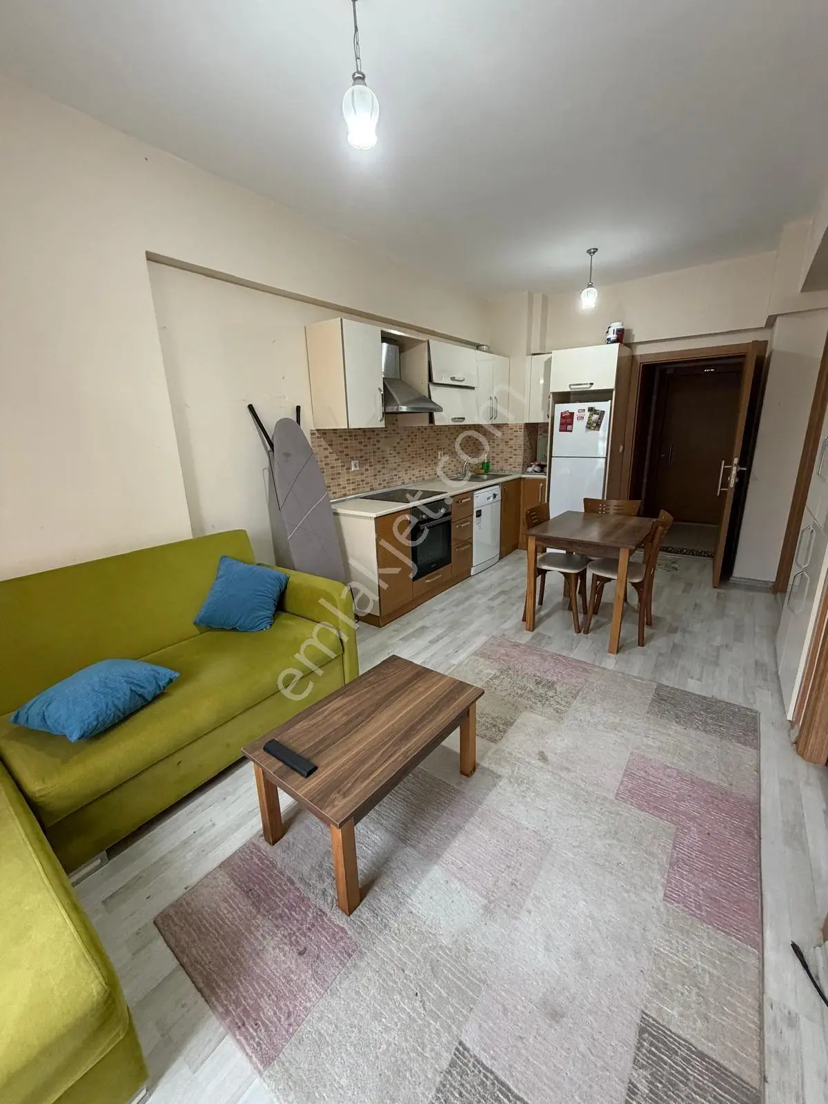 Üniversiteye Yakın-iskanlı-1+1 Eşyalı Arakat Satılık Daire — fotoğraf 2