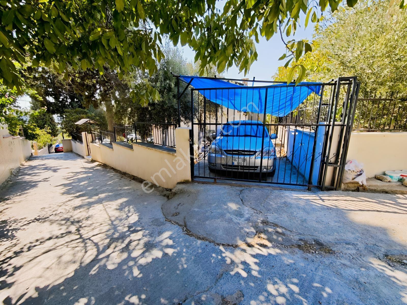Buca Murathan Mahallesinde 3+1 Satılık Bahçeli Köşe Dubleks Ev — fotoğraf 9