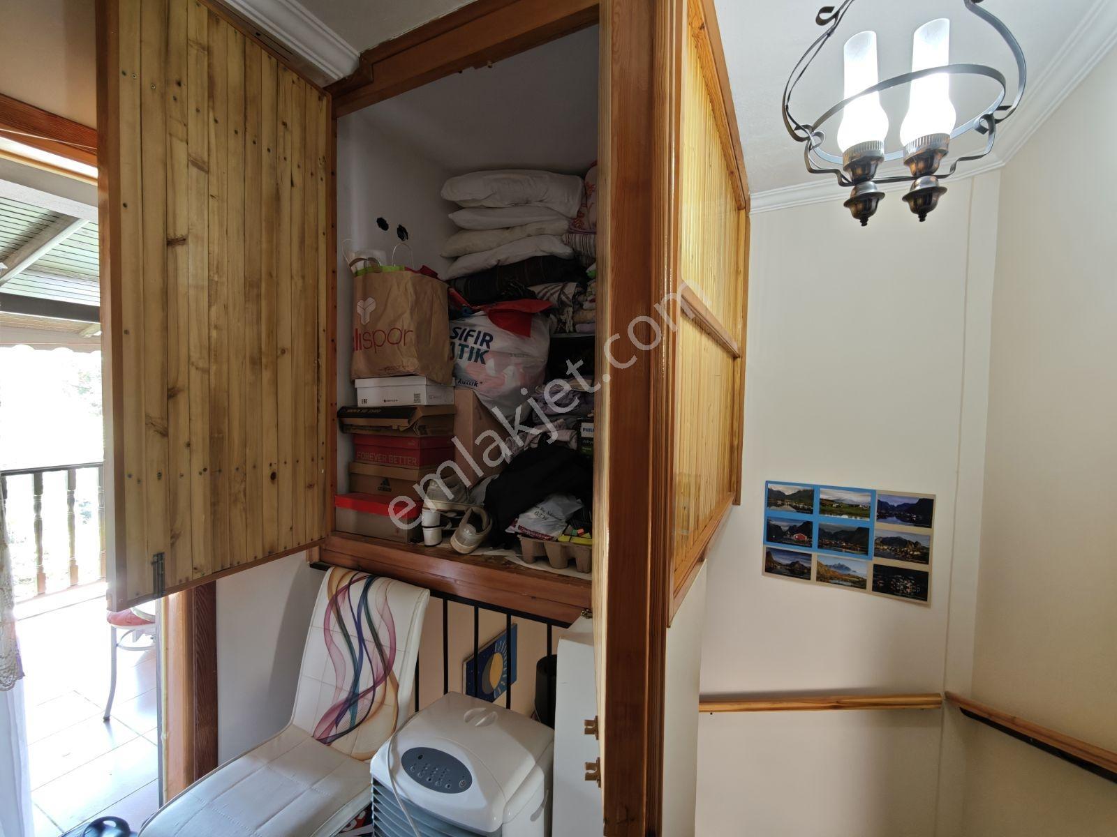Buca Murathan Mahallesinde 3+1 Satılık Bahçeli Köşe Dubleks Ev — fotoğraf 19