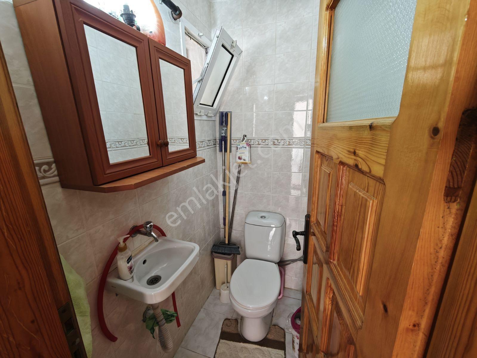 Buca Murathan Mahallesinde 3+1 Satılık Bahçeli Köşe Dubleks Ev — fotoğraf 26