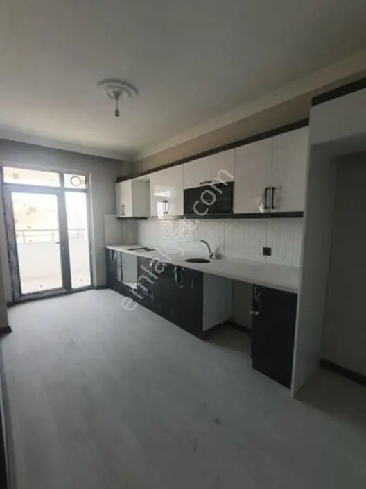 Ergene Marmaracık Mahallesinde 2+1 Ara Kat Satılık Daire — fotoğraf 3