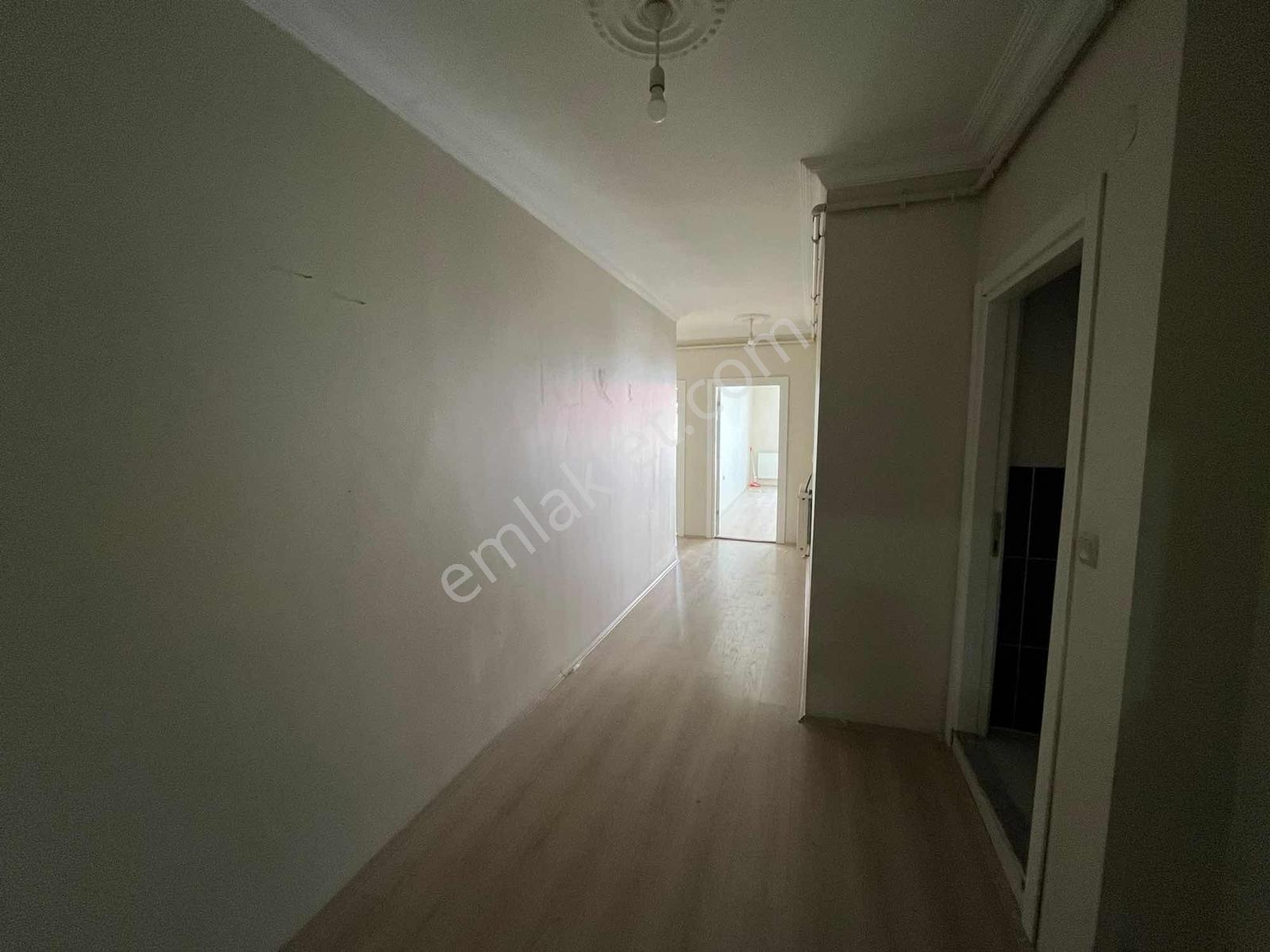 Şehitler'de Köşe Başında 3+1 Daire Ara Kat Balkon Asansör Yolcep — fotoğraf 7