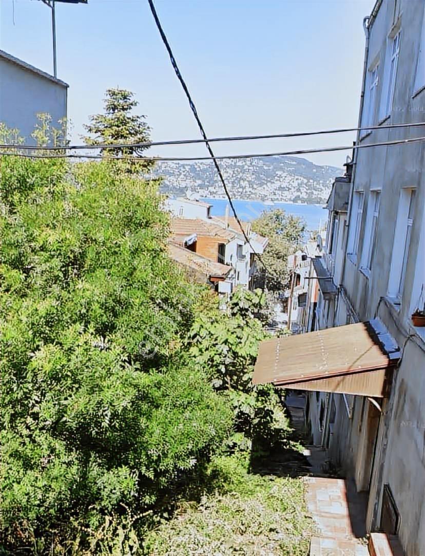 Remax Fly'Dan, Sarıyer, Yeniköy'De Daıre