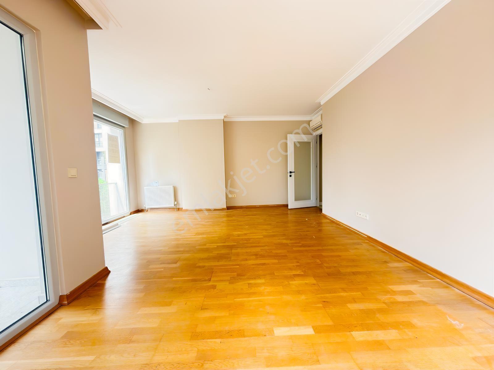 Poyraz'dan Suadiyede 7/24 Güvenlikli Sitede Balkonlu 3+1 Satılık — fotoğraf 3