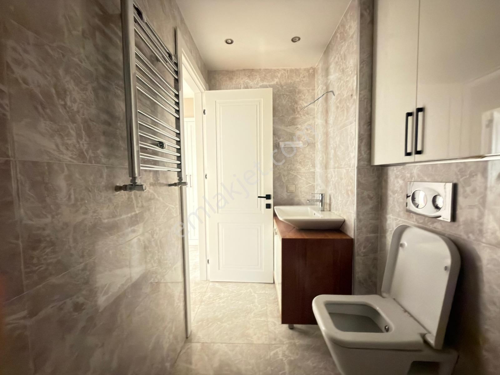 Poyraz'dan Suadiyede 7/24 Güvenlikli Sitede Balkonlu 3+1 Satılık — fotoğraf 12
