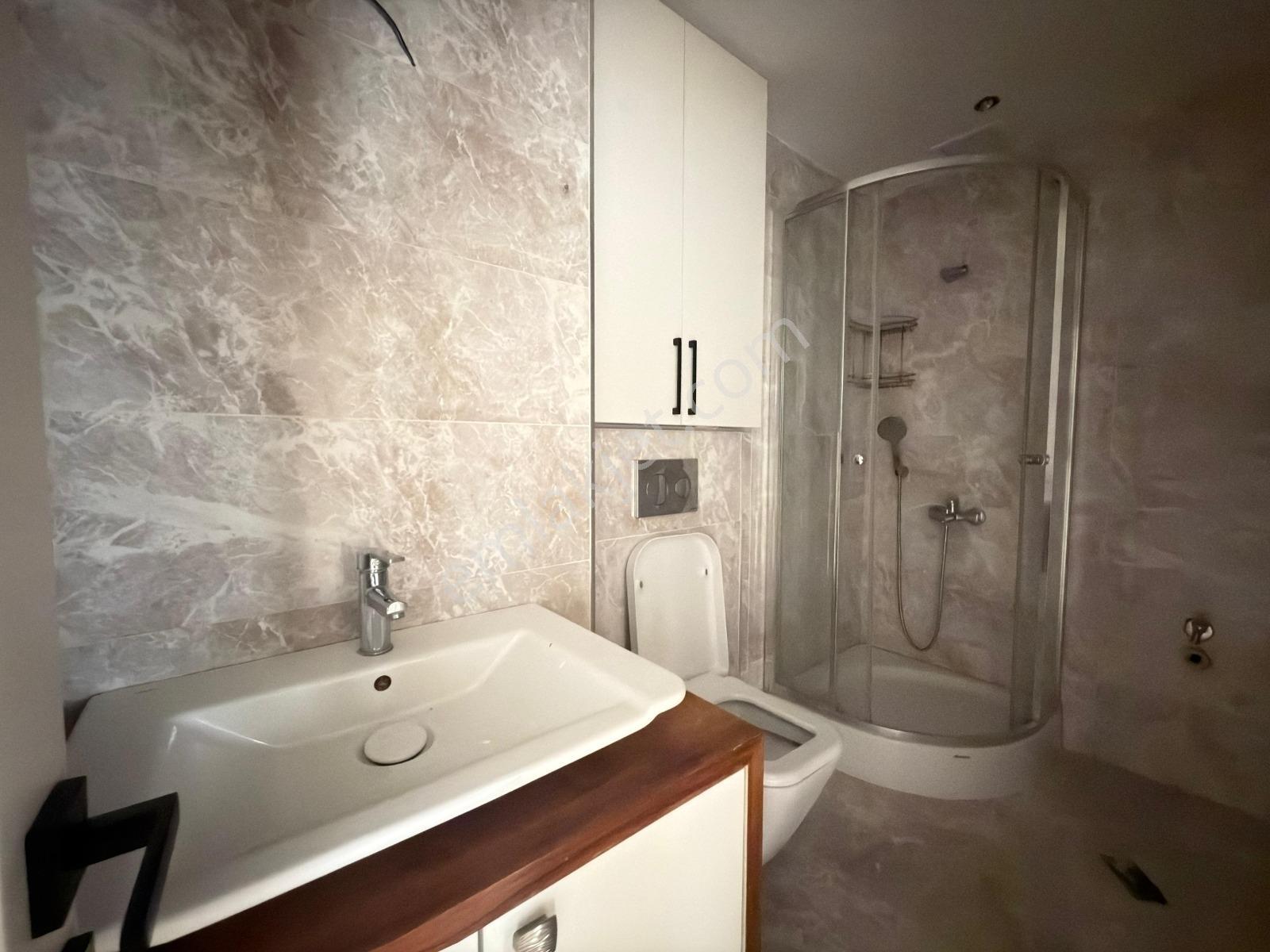 Poyraz'dan Suadiyede 7/24 Güvenlikli Sitede Balkonlu 3+1 Satılık — fotoğraf 13