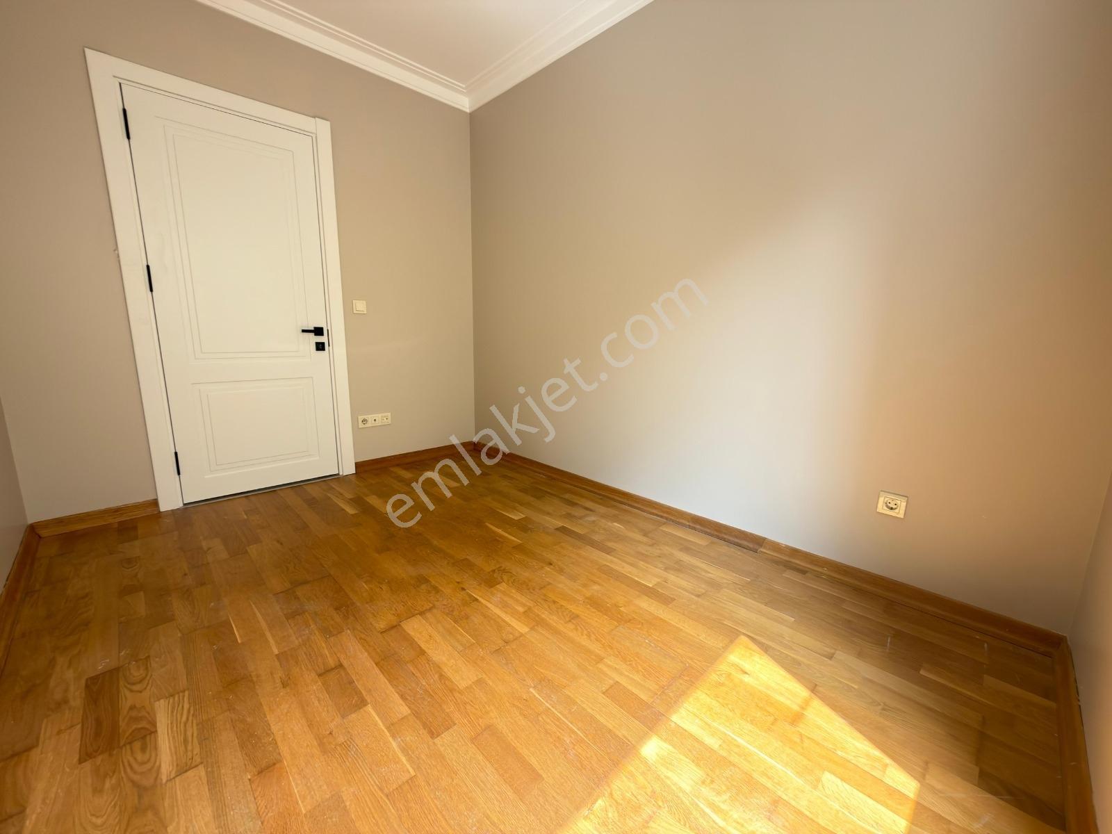 Poyraz'dan Suadiyede 7/24 Güvenlikli Sitede Balkonlu 3+1 Satılık — fotoğraf 25