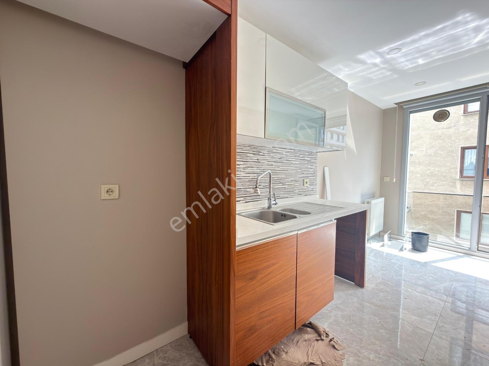 Poyraz'dan Suadiyede 7/24 Güvenlikli Sitede Balkonlu 3+1 Satılık — fotoğraf 35