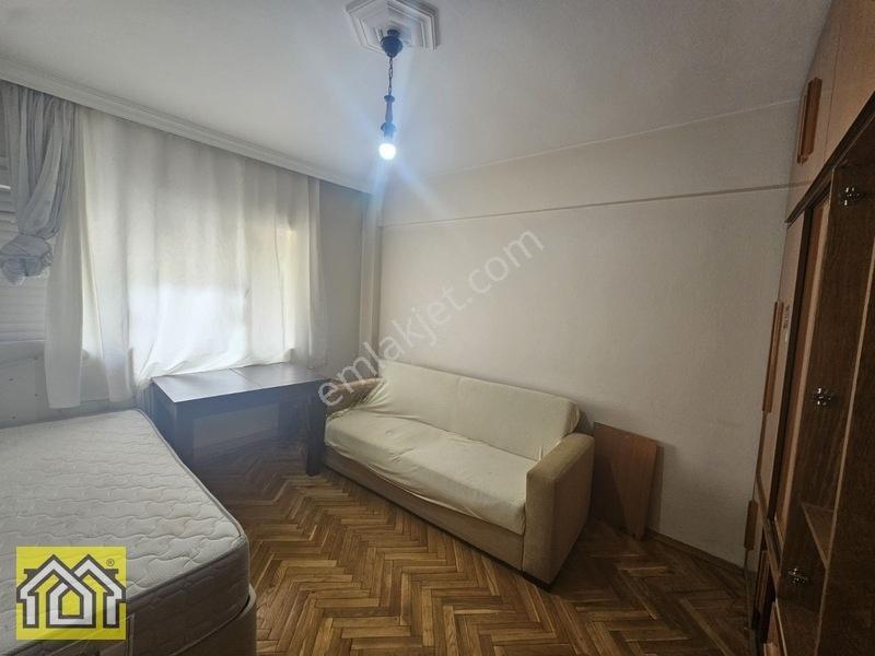 Agoraya Yakın 2+1 Jeotermal Li Yatirimlik Boş Daire — fotoğraf 14