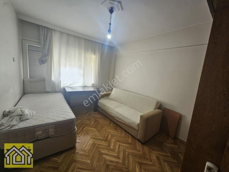 Agoraya Yakın 2+1 Jeotermal Li Yatirimlik Boş Daire — fotoğraf 15