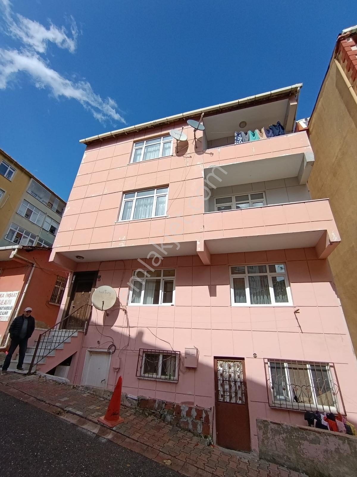Ümraniye İnkilap Mah.akyaka Avm Karşısında Satılık Bina.. — fotoğraf 3