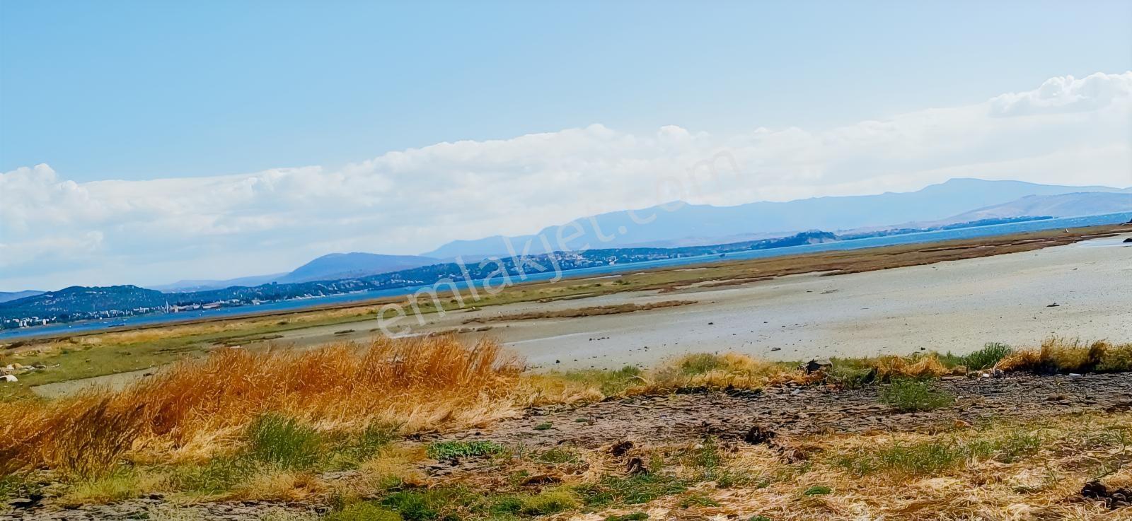 Çandarlı Liman Bölgesi Deniz Kenarı Satılık Arazi — fotoğraf 5
