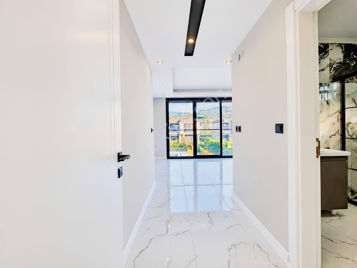 Güzelçamlıda Müstakil Satılık Villa Emsallerinden Uygun Fiyata — fotoğraf 11