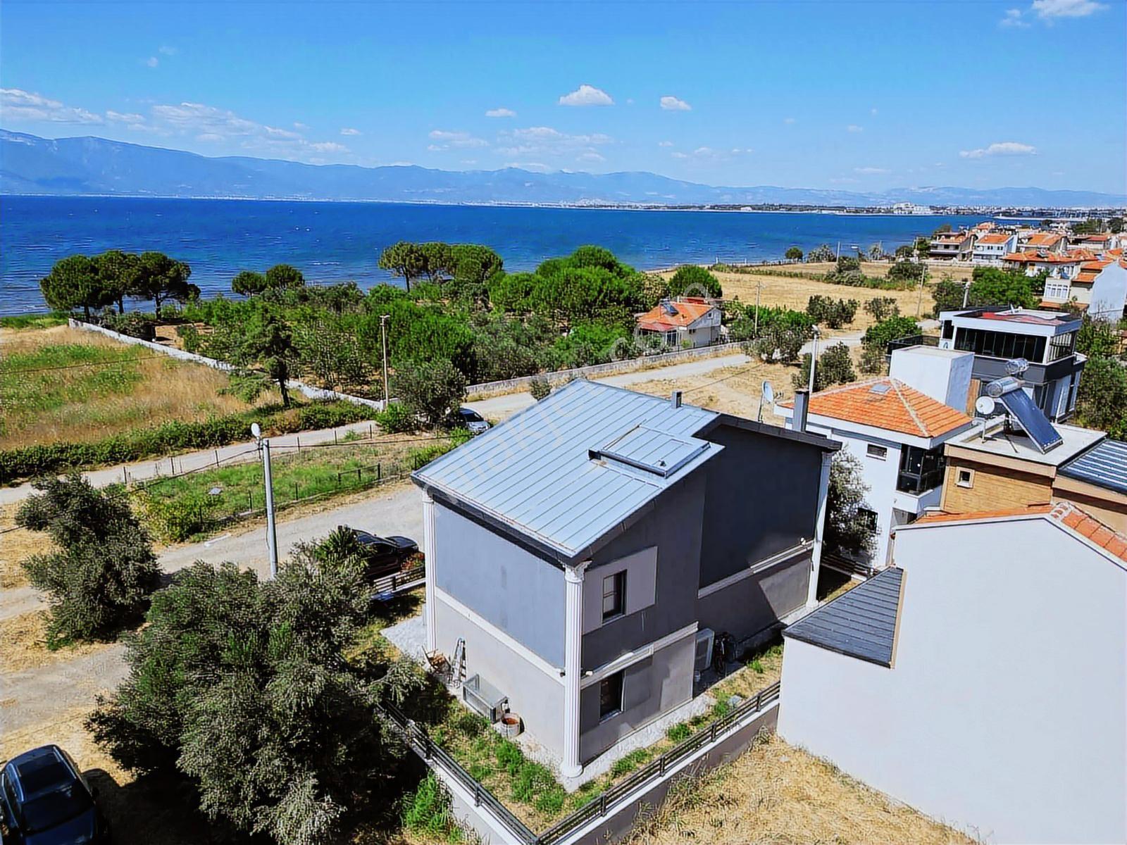 Avcı'dan İskele'de Denize Sıfır 5+2 300m2 Villa — fotoğraf 5