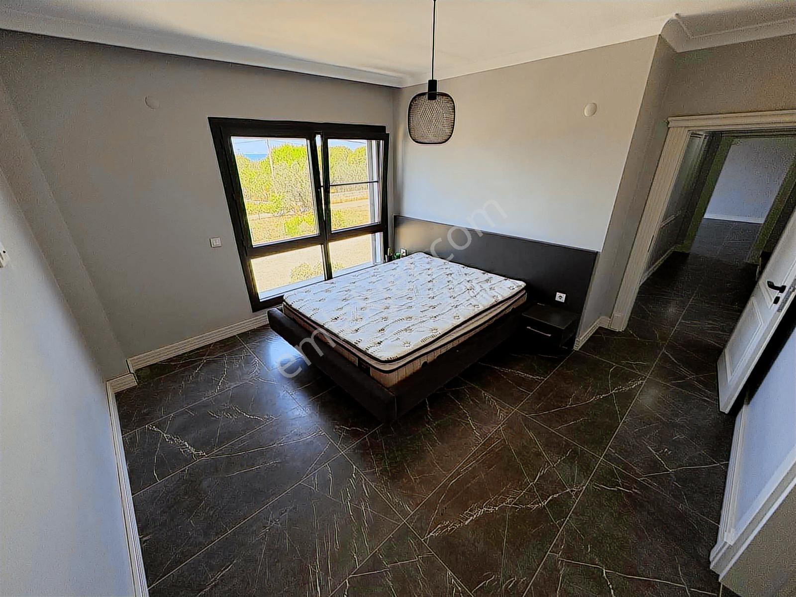 Avcı'dan İskele'de Denize Sıfır 5+2 300m2 Villa — fotoğraf 24