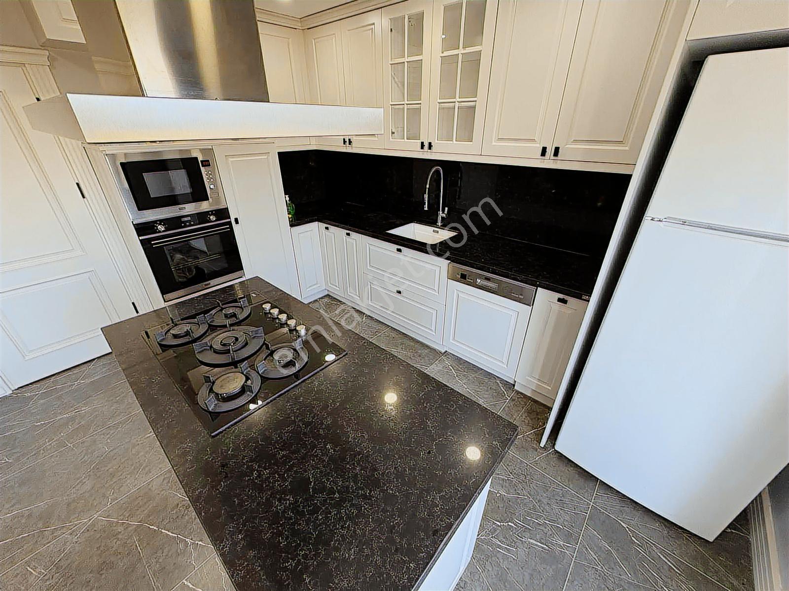 Avcı'dan İskele'de Denize Sıfır 5+2 300m2 Villa — fotoğraf 29