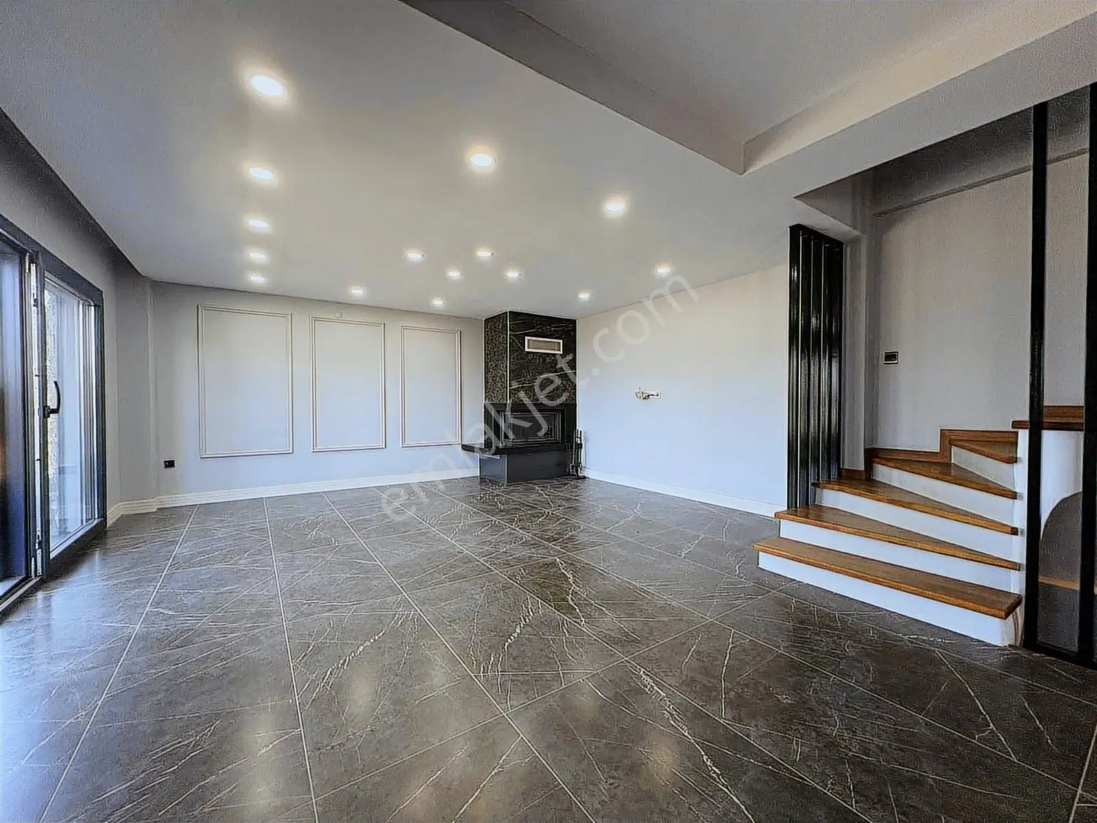 Avcı'dan İskele'de Denize Sıfır 5+2 300m2 Villa — fotoğraf 34