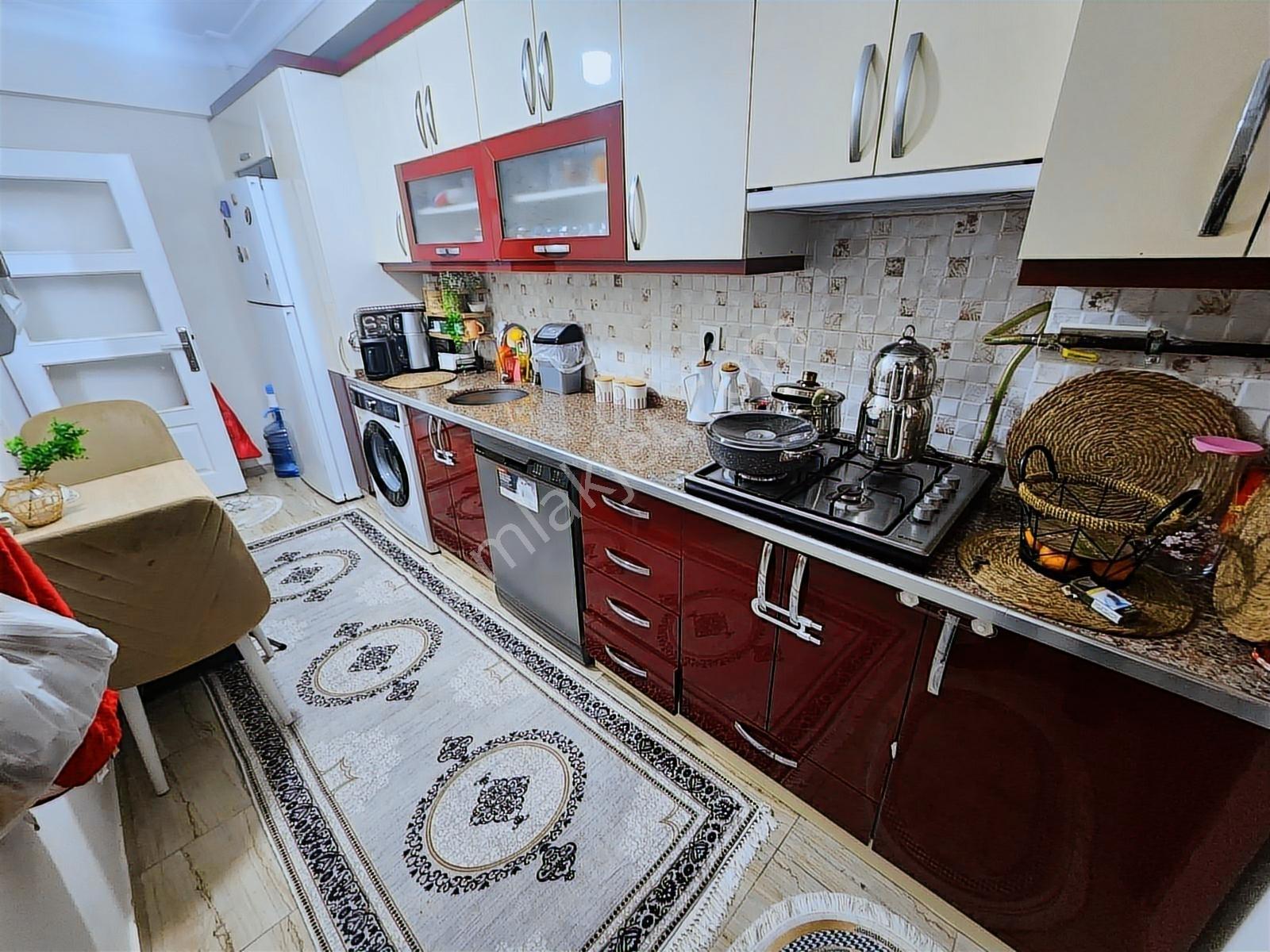 Satılık 2+1 Arkası Bahçeli Özel Yapılı Daire — fotoğraf 4