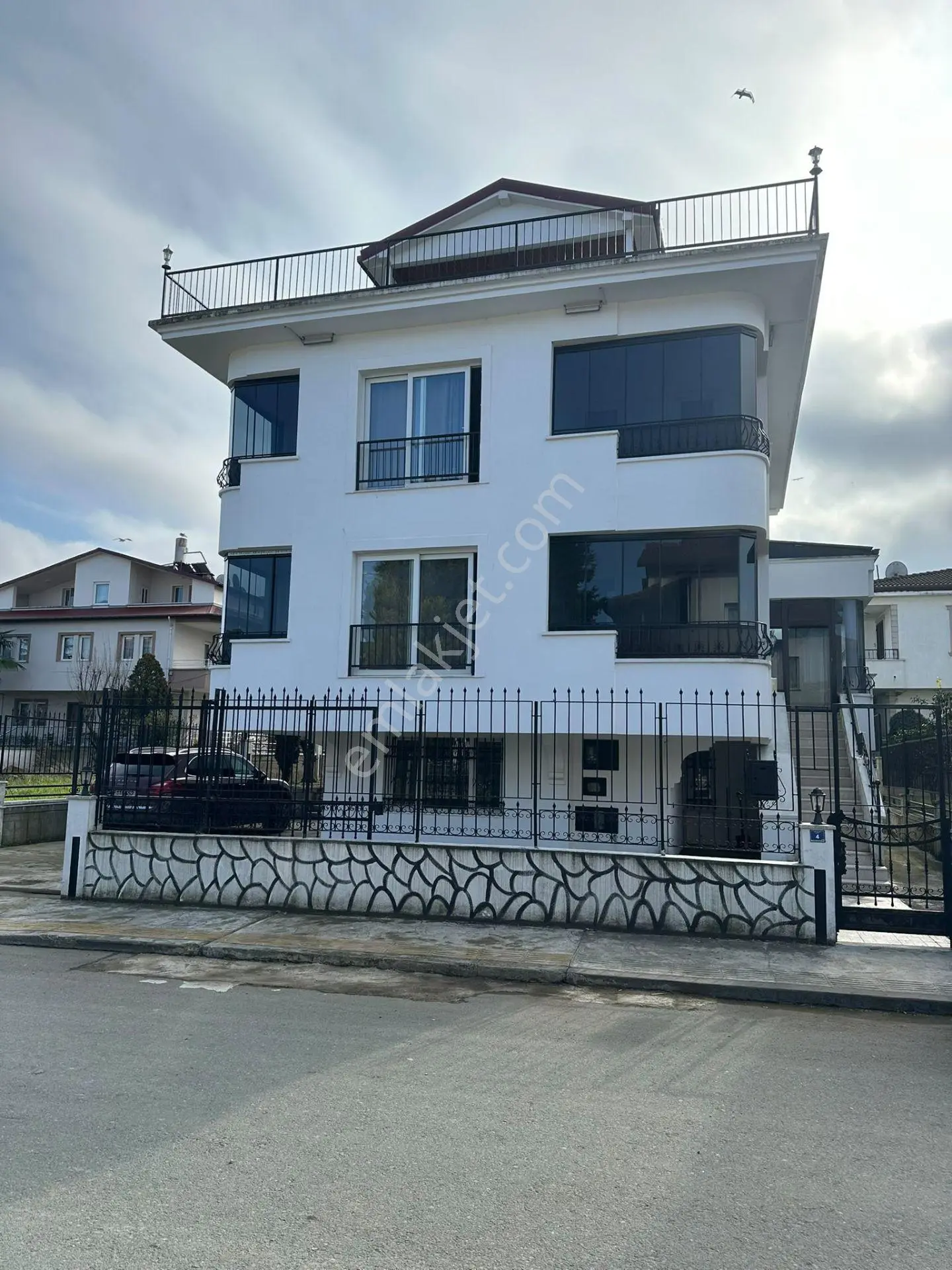 Tuğba Yörür'den Akyazı Mahallesinde Satılık Villa — fotoğraf 3