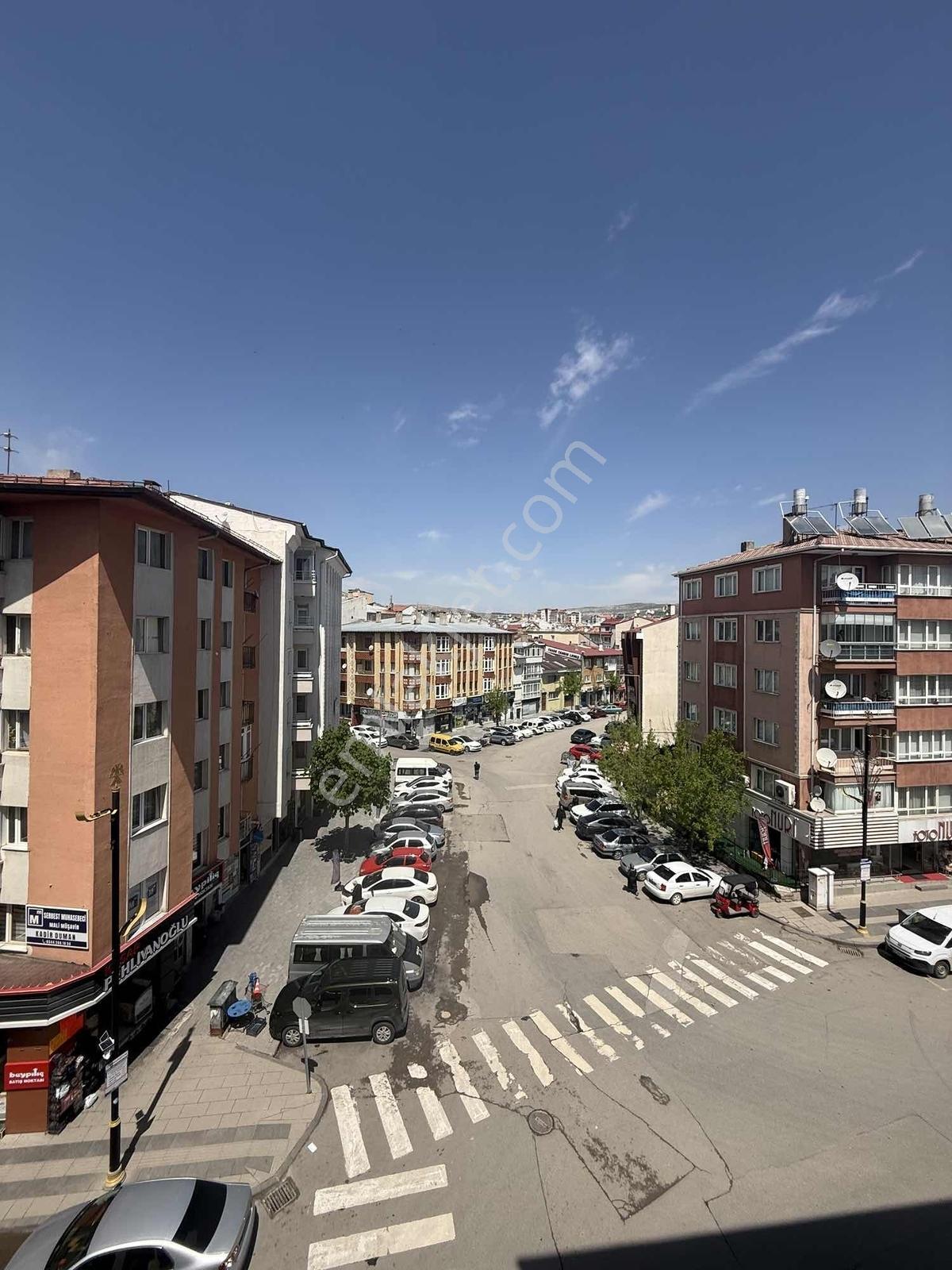 Sivas Kepenek Caddesinde Satılık 2+1 Daire — fotoğraf 3