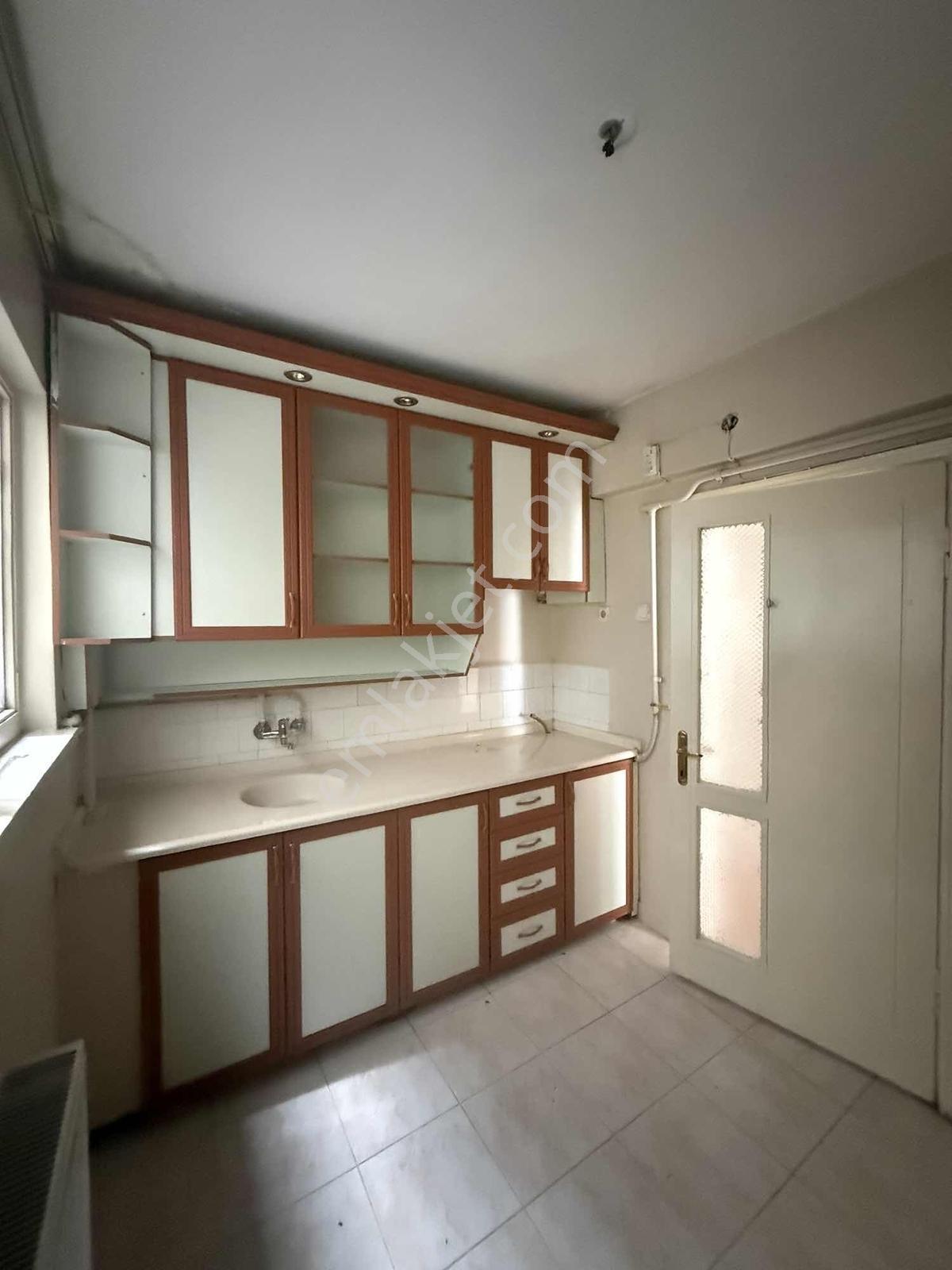 Sivas Kepenek Caddesinde Satılık 2+1 Daire — fotoğraf 8