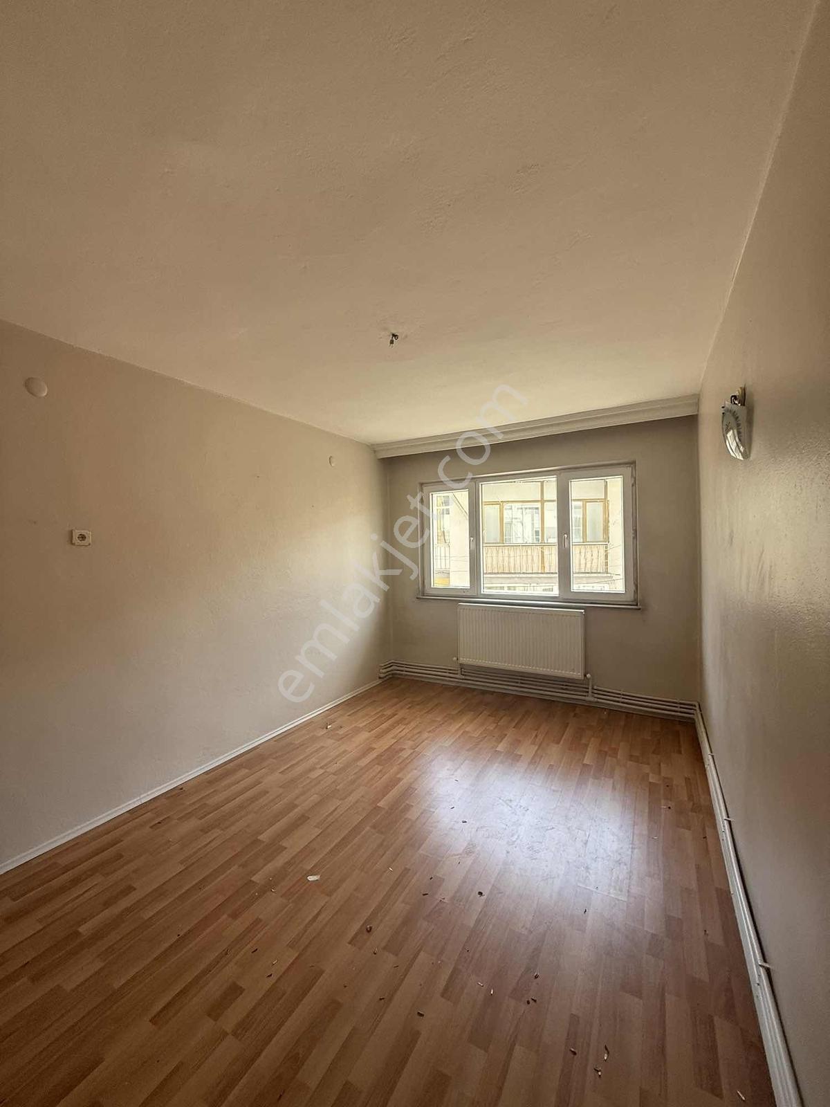 Sivas Kepenek Caddesinde Satılık 2+1 Daire — fotoğraf 13