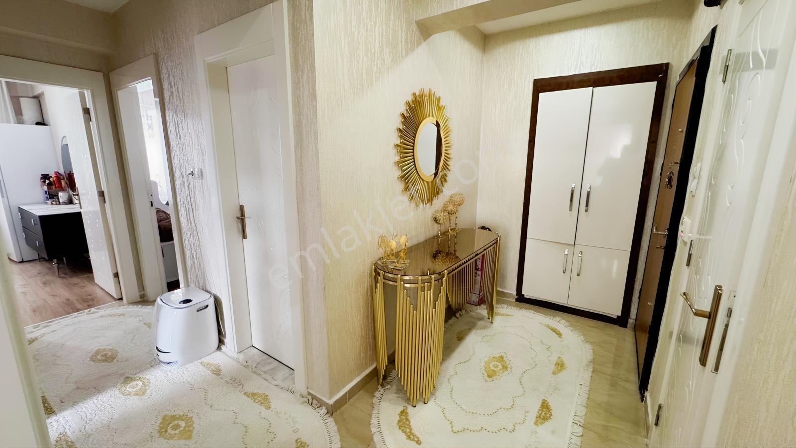 Ymz'den E.gazi Suyolu Cd. Lüks 2+1 Daire — fotoğraf 9