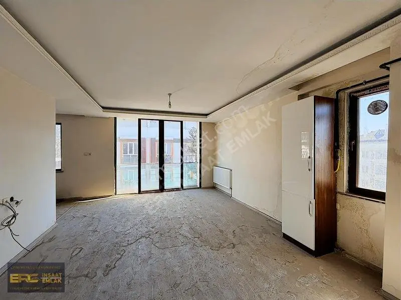 Şehir Merkezinde Satılık Dubleks 5+1 Daire — fotoğraf 3